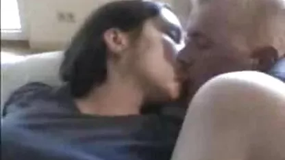 Sweet with glasses masturbates hairy slit using sex machine sexo anal com desenho