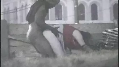 O homem videos de sexo anal brasileirinhas abriu o peito da mãe para foder e fodê-la na floresta