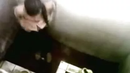 Mulheres obesas xvideo pornô anal com seios grandes e quarto branco à espera de um Hahaal e escolher um brinquedo sexual para a masturbação