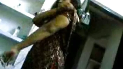 Jovem não só sexo, mas videos de sexo brasileiro anal também filmado