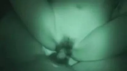 As raparigas divertem-se com leggings vermelhas e sentam - se com um rolo largo na filme porno brutal gratis cara do homem