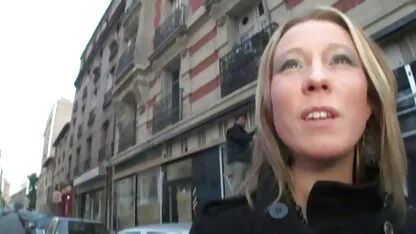 A videos porno de cu morena madura é lixada pela namorada e pela amiga.