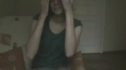 A trabalhar nos buracos da vídeos pornô grátis anal puta.