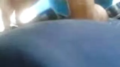 O homem de sorte tirou as leggings de uma bomba russa gorda e passou pela sexo anal ao vivo gratis vagina dela depois do sexo.