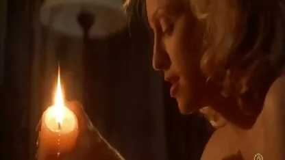 Uma filmes de sexo anal com brasileiras mulher loira de lingerie preta lambeu uma hahala e chupou-lhe a pila.